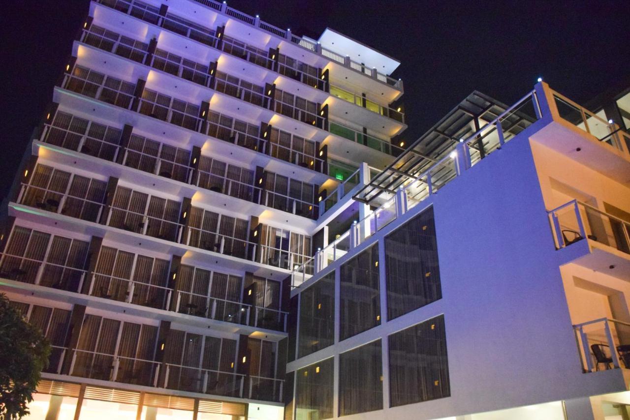 Ruvisha Beach Hotel Negombo Exterior foto