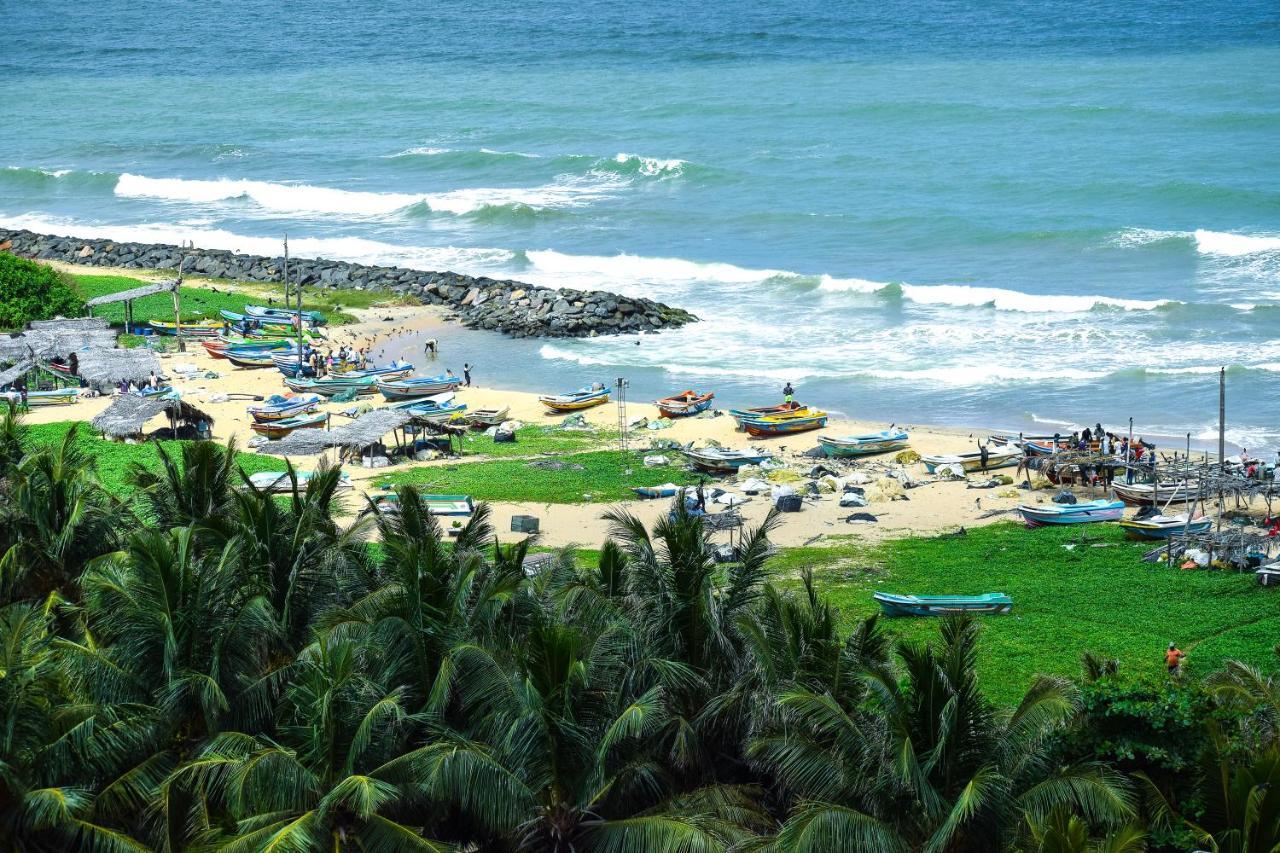 Ruvisha Beach Hotel Negombo Exterior foto
