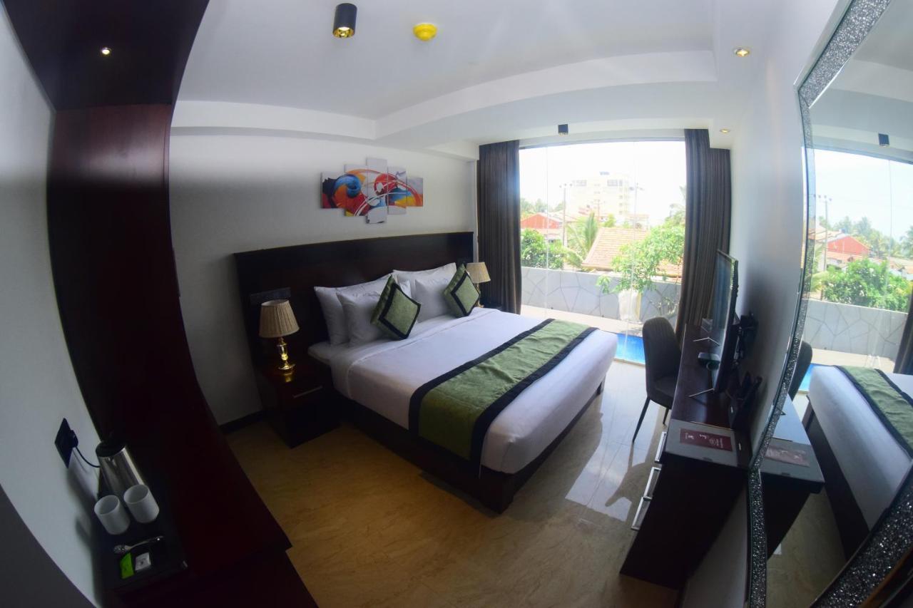 Ruvisha Beach Hotel Negombo Exterior foto