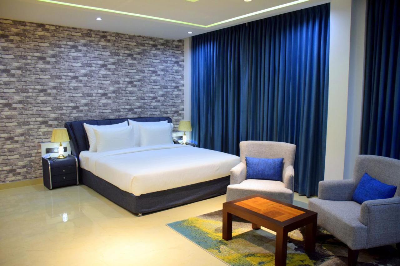 Ruvisha Beach Hotel Negombo Exterior foto