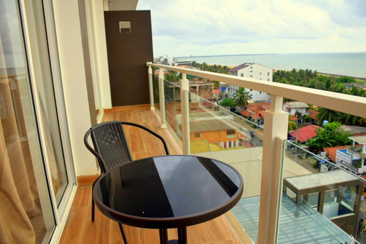 Ruvisha Beach Hotel Negombo Exterior foto