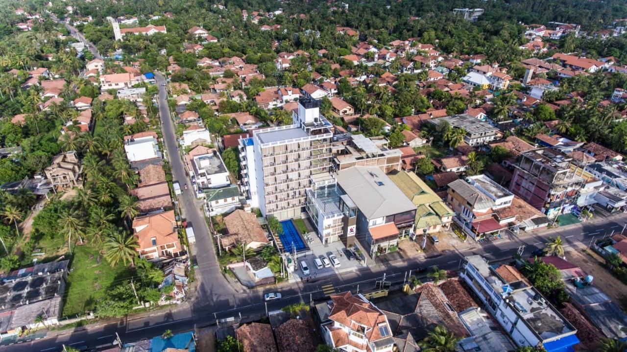 Ruvisha Beach Hotel Negombo Exterior foto